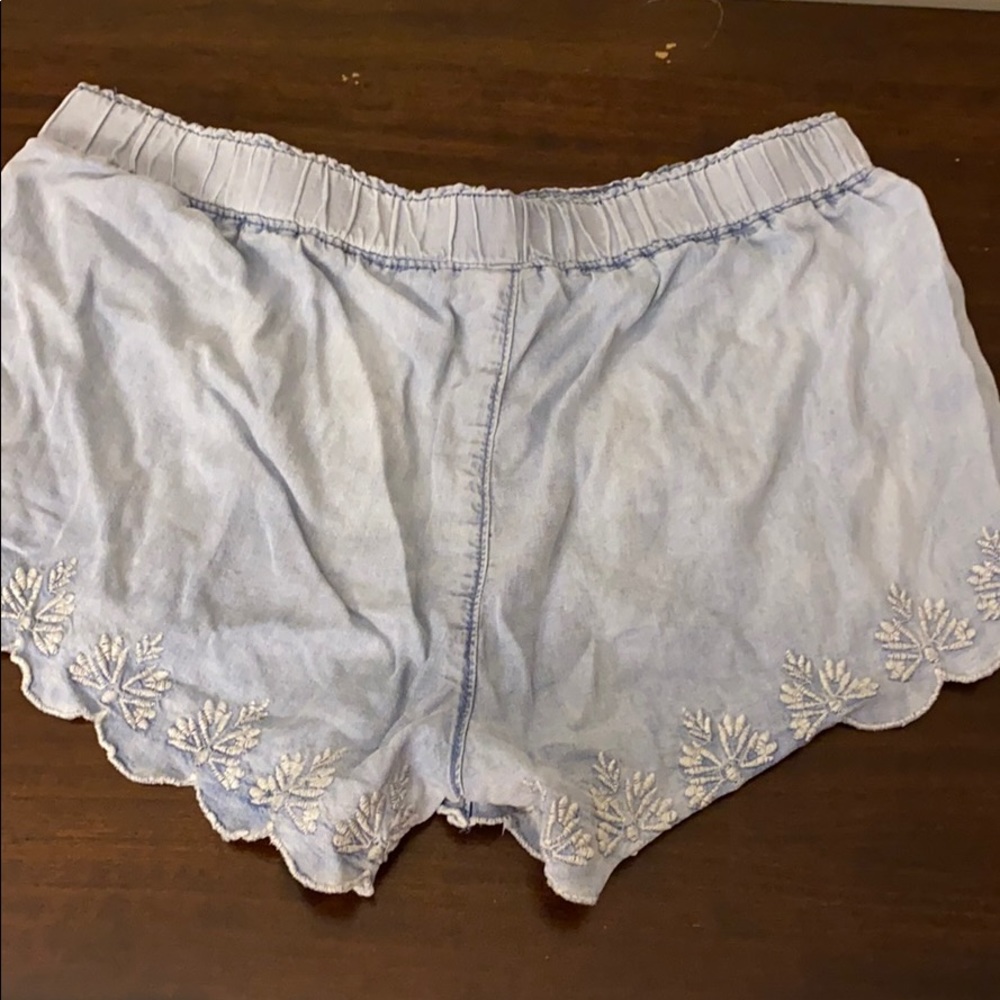 Shorts - Picture 2 of 2